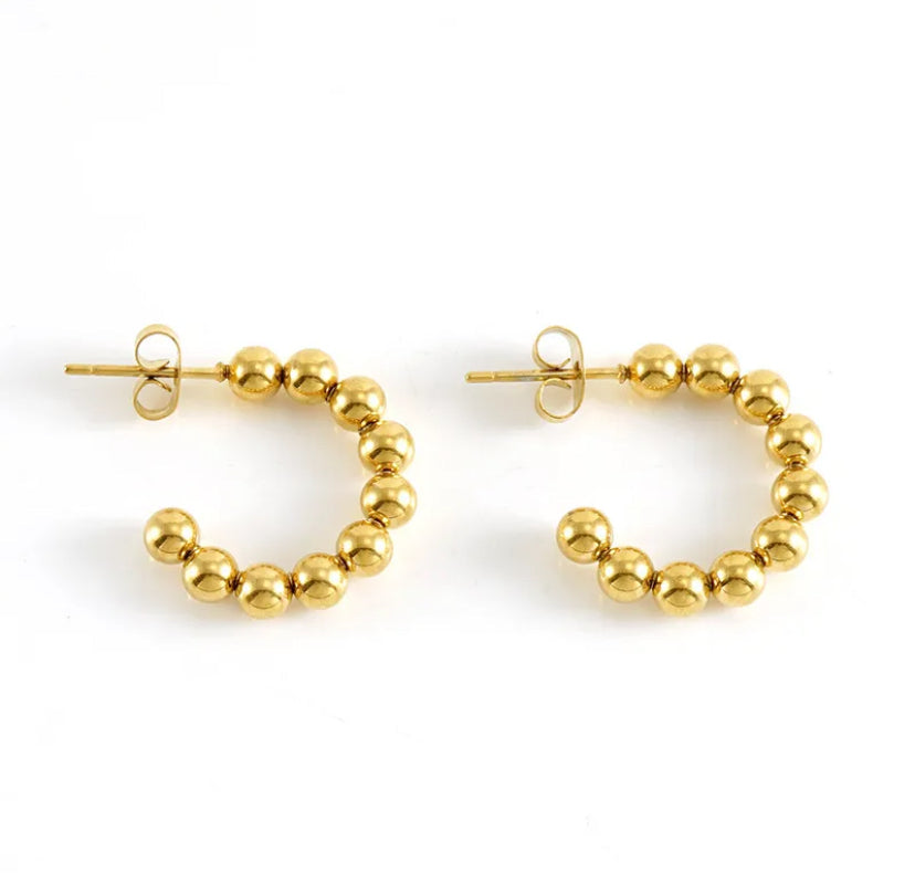GOLD C EARRINGS