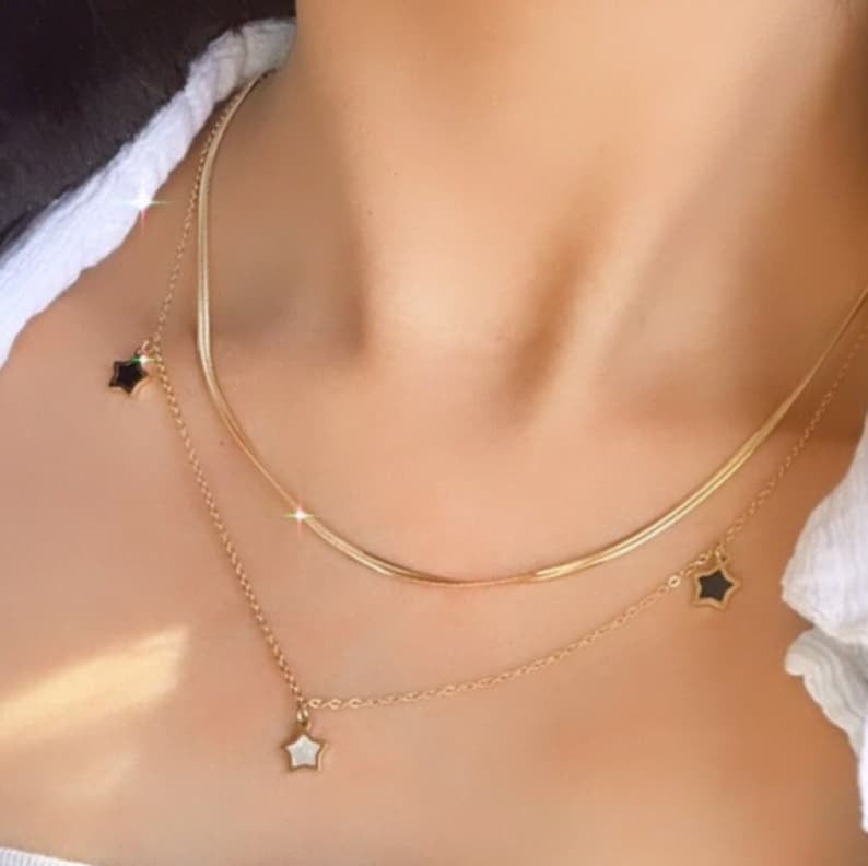 LAYER SHELL STAR NECKLACE