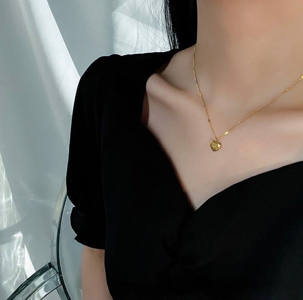 HEART PENDANT NECKLACE